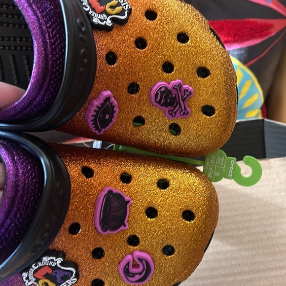 Hocus Pocus Crocs - Picture 2 of 5